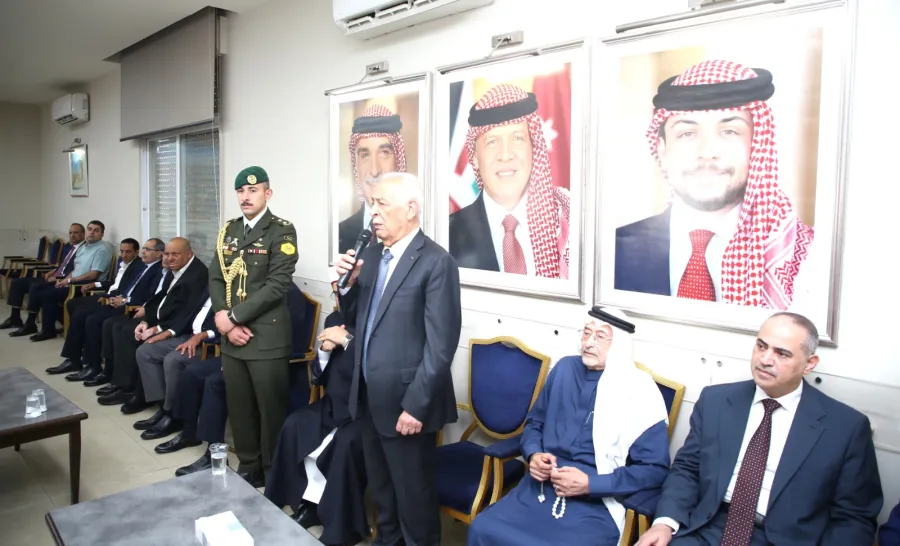 مندوبا عن الملك وولي العهد…العيسوي يعزي الطوال والطواهي والمجالي