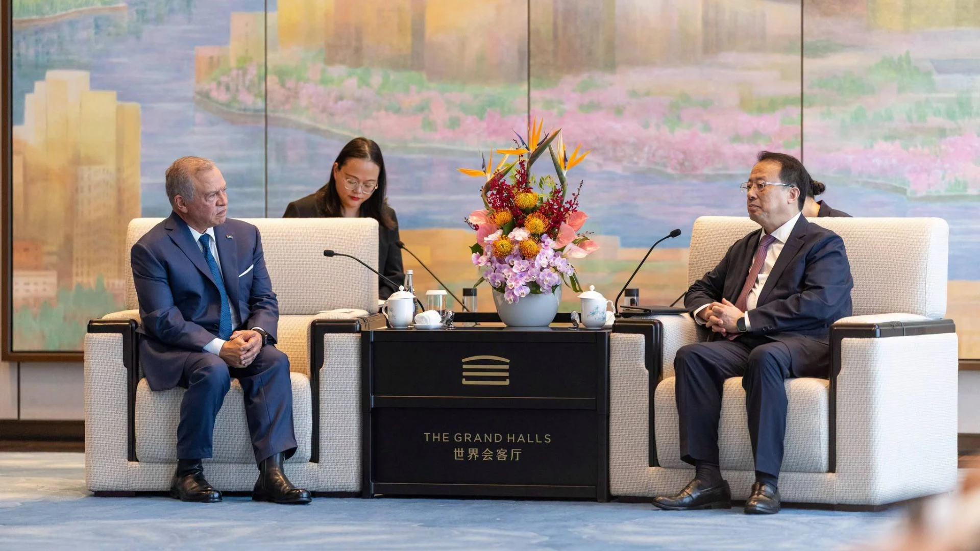 King meets with Shanghai mayor