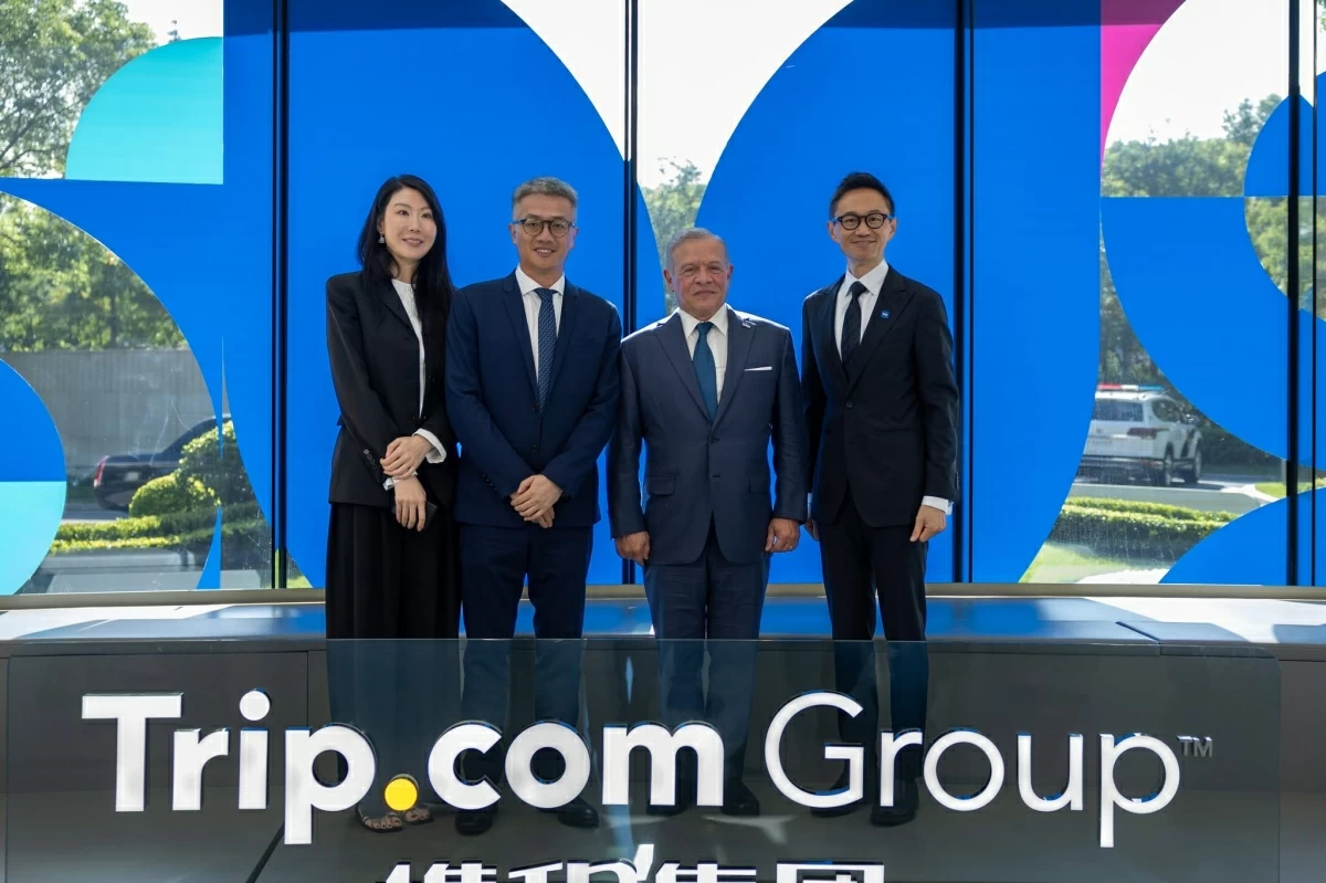 King discusses tourism, cultural cooperation opportunities in Shanghai