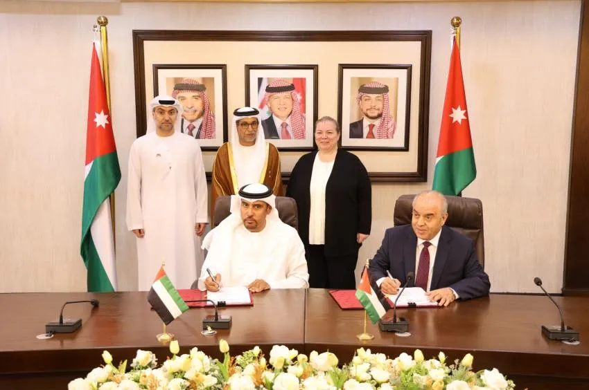الأردن وصندوق أبوظبي للتنمية يوقعان اتفاقيات تمويل بقيمة 340 مليون دولار