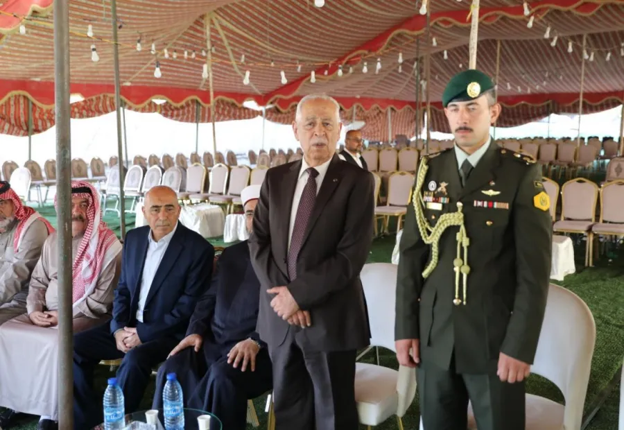 مندوبا عن الملك وولي العهد .. العيسوي يعزي عشيرة الدعجة