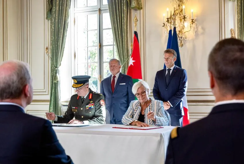 King, France president discuss ties, witness signing of defence cooperation agreement in Paris