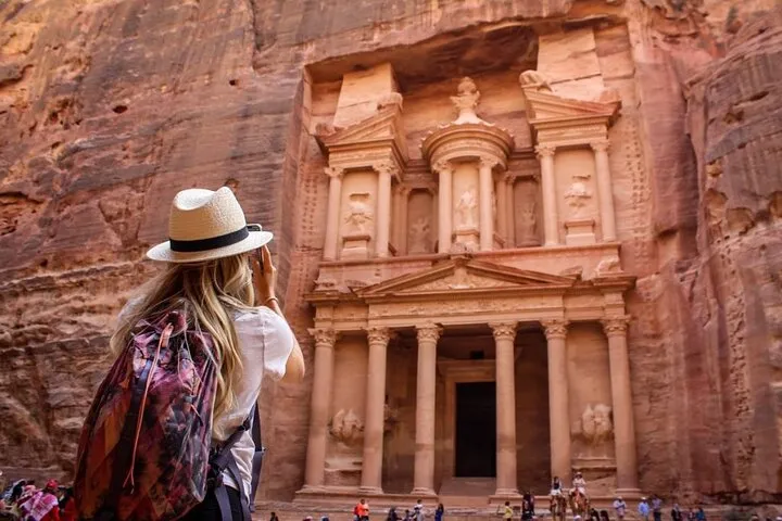 European tourist arrivals in Jordan rise 8.4% in first nine months