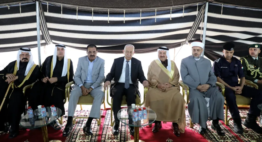 مندوبا عن الملك وولي العهد.. العيسوي يعزي عشيرة بن طريف