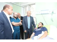 بتوجيهات ملكية .. العيسوي يتابع الأوضاع الصحية لمصابي الكرك