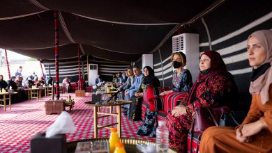 Photo of Queen Rania meets community leaders in Mafraq