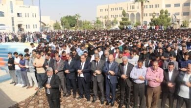 Photo of الآلاف يؤدون الصلاة على ارواح طلبة جامعة الزرقاء
