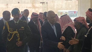 Photo of مندوباً عن الملك .. رئيس الديوان الملكي يعزي عشيرة السكارنه