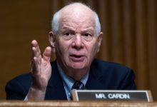 Photo of Senior Senate Democrat threatens to block military aid to Egypt on human rights grounds