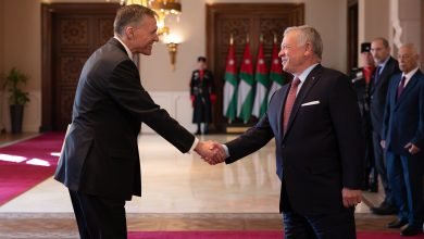 Photo of UK’s new envoy to Jordan presents credentials to King Abdullah, hails strong partnership