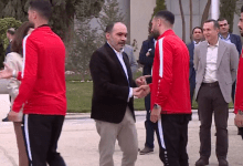 Photo of Prince Ali welcomes football team home from Qatar