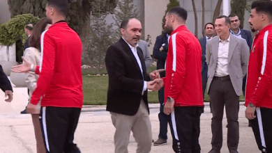 Photo of Prince Ali welcomes football team home from Qatar