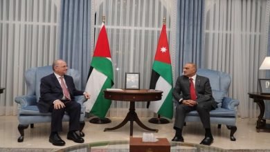 Photo of Khasawneh discusses with Palestinian counterpart bilateral relations and future prospects