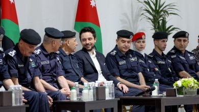 Photo of Crown Prince joins Amman PSD personnel for iftar