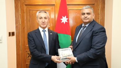 Photo of New Kazakh ambassador to Jordan presents credentials