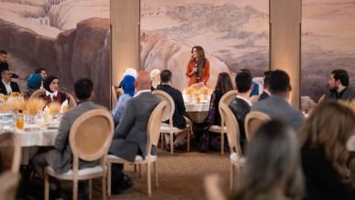 Photo of Queen Rania hosts iftar for Jordanian youth