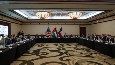 Photo of King meets CEOs, representatives of Texas companies