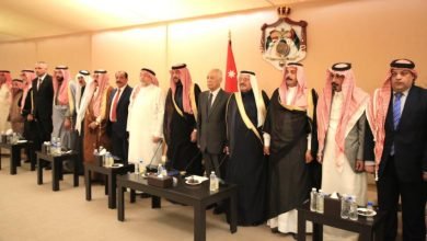 Photo of العيسوي يلتقي نحو 400 شخص من شيوخ ووجهاء وشباب ونساء المحافظات