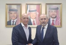 Photo of FM Safadi, U.S. envoy Barrack discuss Syria ceasefire