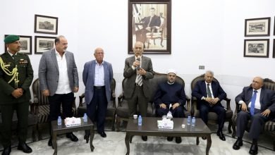 Photo of مندوبا عن الملك وولي العهد. العيسوي يعزي بني عواد والجوارنة والديري وخير والعبابنة
