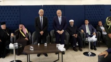 Photo of مندوبا عن الملك وولي العهد… العيسوي يعزي نفاع والداؤد