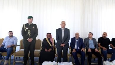 Photo of مندوبا عن الملك وولي العهد. العيسوي يعزي عشيرة النهار