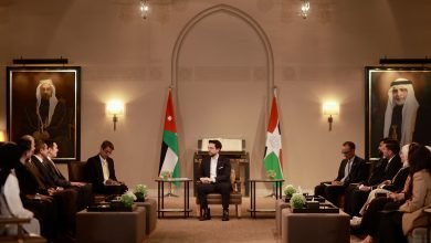 Photo of Crown Prince meets winners of Al Hussein bin Abdullah II Award for Voluntary Service