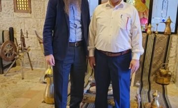 Photo of U.S. Ambassador James Holtsnider makes first public outing at Amman eatery