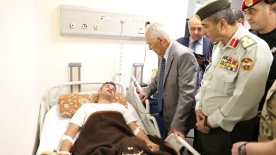 Photo of بتوجيهات ملكية العيسوي يطمئن على صحة مصابي المداهمة الأمنيّة بالرمثا وينقل اعتزاز الملك وولي العهد وتمنياتهما بالشفاء العاجل