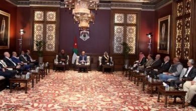 Photo of العيسوي يلتقي وفدا من أبناء عشيرة خاطر