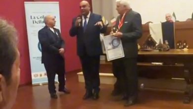 Photo of Bulgarian foreign affairs expert honoured with international peace award at Vatican
