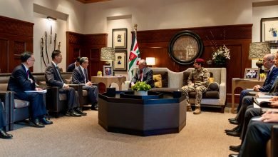 Photo of King receives China FM