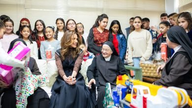 Photo of Queen Rania Joins Children’s Christmas Festivities at Mar Mansour Charitable Society
