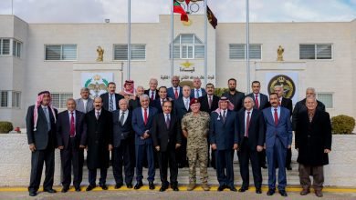 Photo of King meets with retired brothers-in-arms from Special Forces