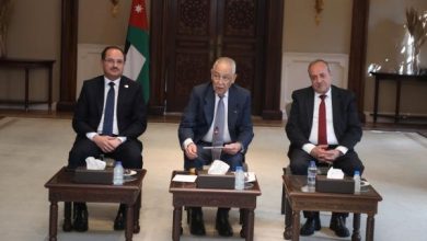 Photo of العيسوي يلتقي وفدا من أبناء عشائر حلحول- الخليل بالأردن