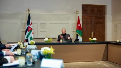 Photo of King meets with House of Representatives’ permanent office